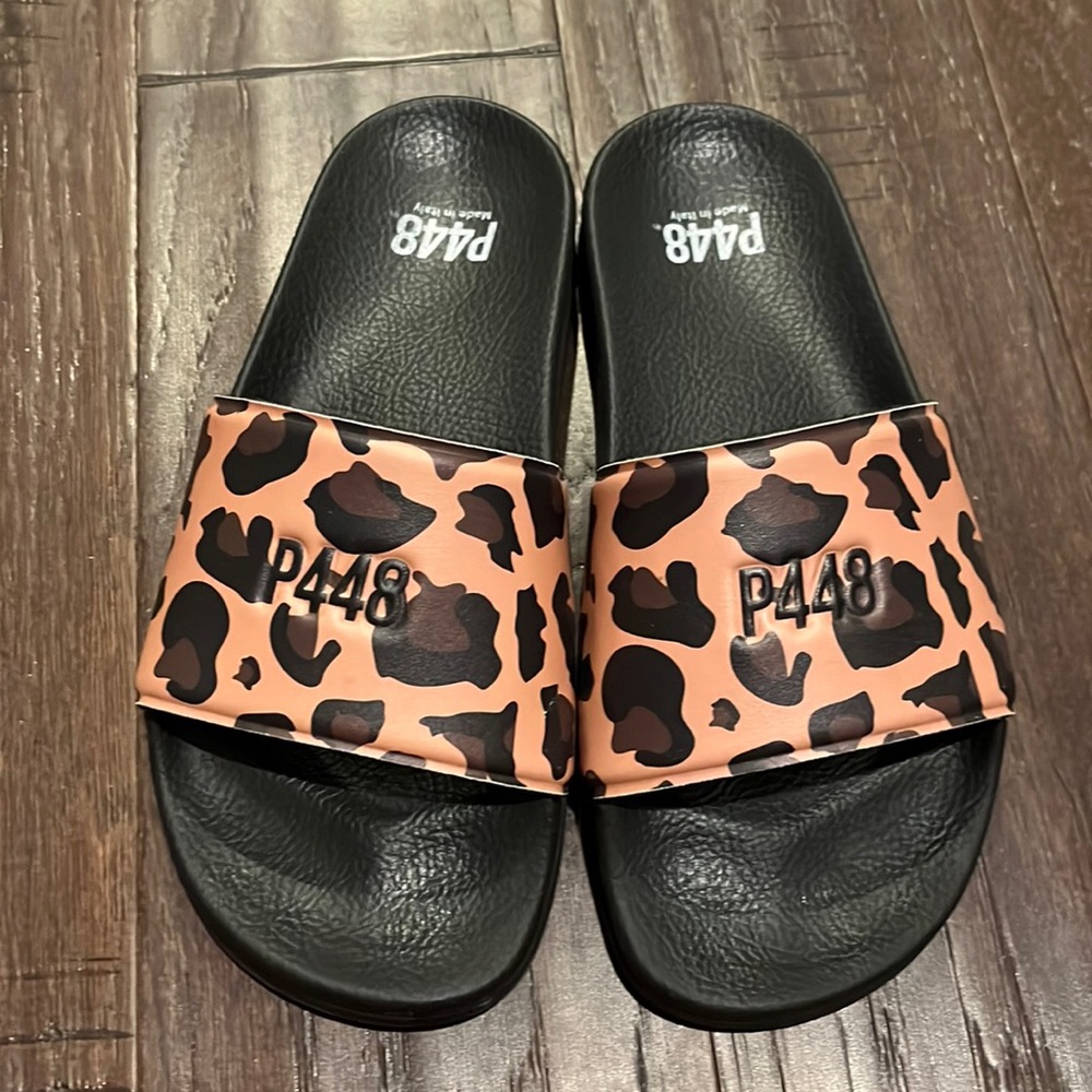 P448 Black and Pink Animal Print Slippers